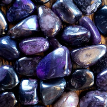 Load image into Gallery viewer, Sugilite (tumbled)