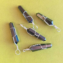 Load image into Gallery viewer, Small crystal pendants