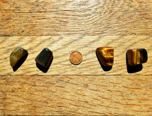 Load image into Gallery viewer, Blue tiger's eye (tumbled)