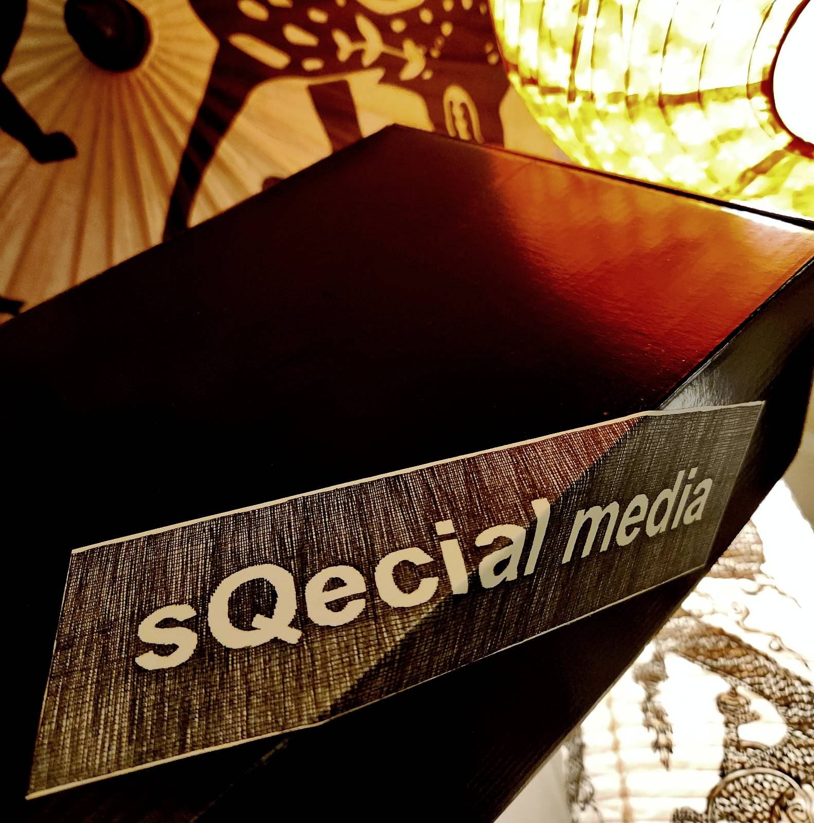 Themed mystery box – SQecial Media