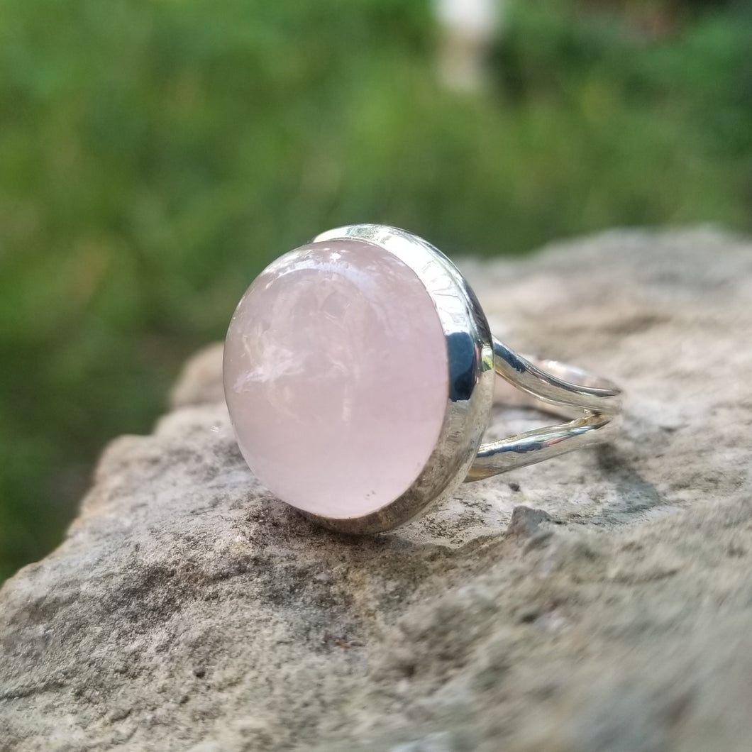 Rose quartz ring (size 9)