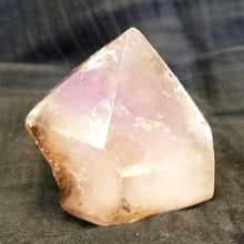 Load image into Gallery viewer, Smoky amethyst point (~2&quot;)
