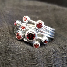 Load image into Gallery viewer, Garnet ring (size 8.5)
