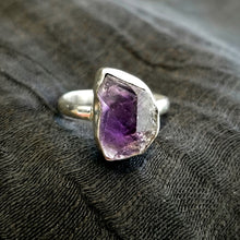 Load image into Gallery viewer, Amethyst ring (size 7)
