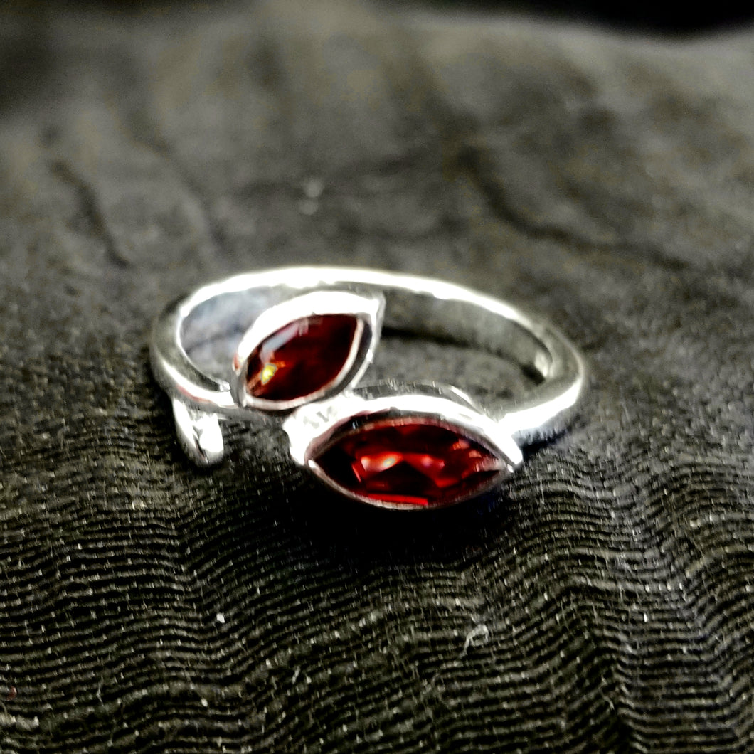 Garnet ring (size 7.5)
