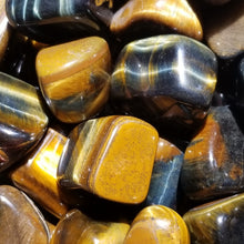 Load image into Gallery viewer, Blue tiger&#39;s eye (tumbled)
