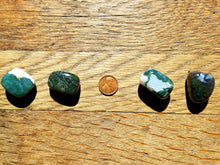 Load image into Gallery viewer, Moss agate (tumbled)
